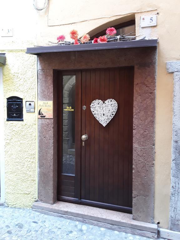 Camere Porto Vecchio Con Parcheggio A Pochi Passi Dal Castello Мальчезине Экстерьер фото