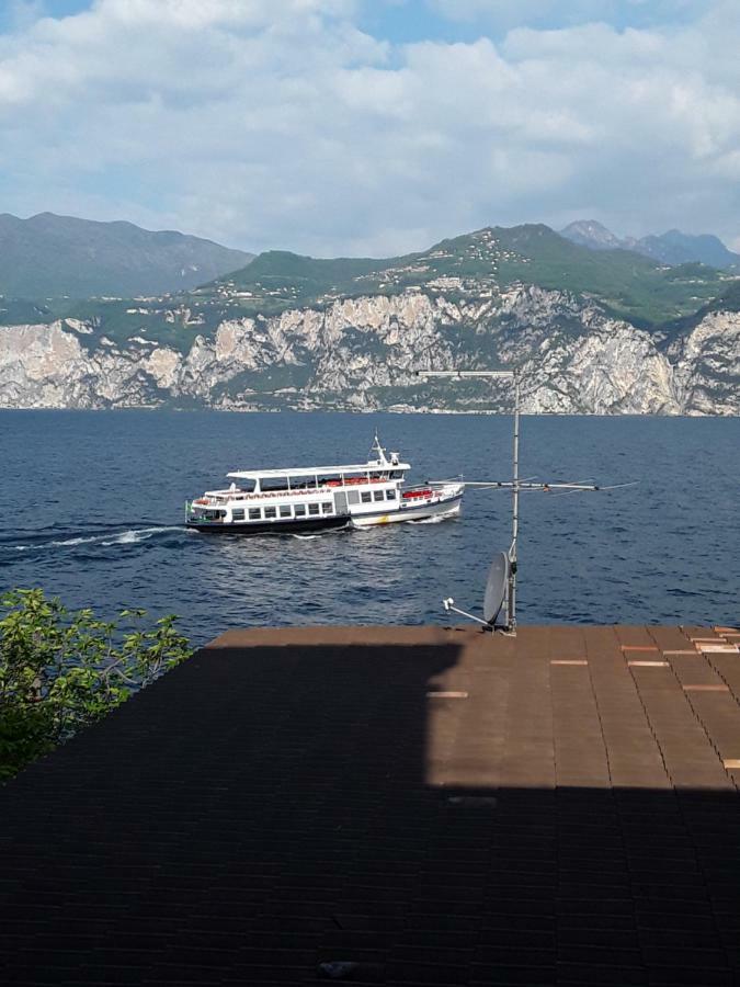 Camere Porto Vecchio Con Parcheggio A Pochi Passi Dal Castello Мальчезине Экстерьер фото