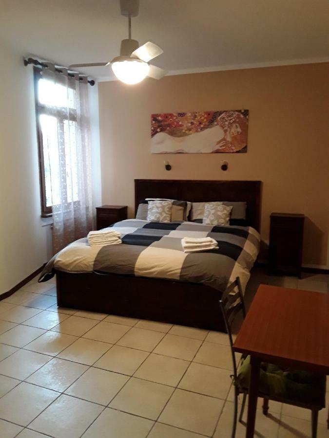 Camere Porto Vecchio Con Parcheggio A Pochi Passi Dal Castello Мальчезине Экстерьер фото