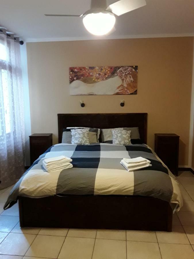 Camere Porto Vecchio Con Parcheggio A Pochi Passi Dal Castello Мальчезине Экстерьер фото